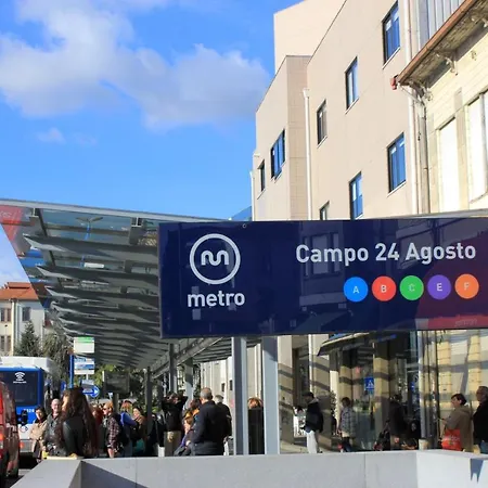 Bonfim Small House アパート