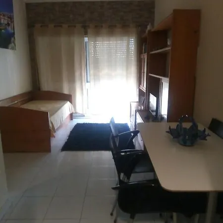 Bonfim Small House